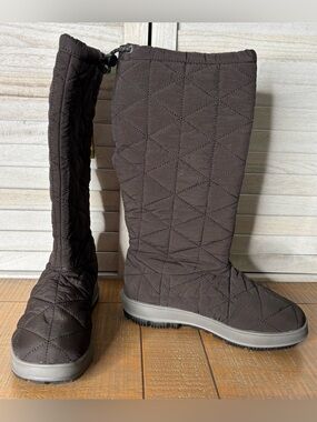 NWT Bogs Snowday Tall Quilted Waterproof Winter Boots Brown Size 6
